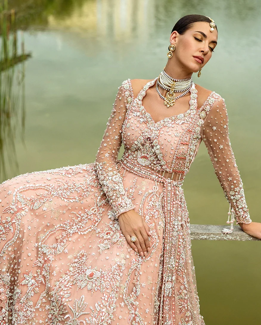 Lavinia - Image 4
