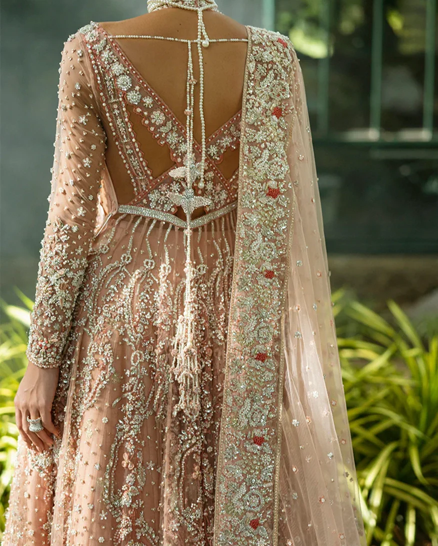 Lavinia - Image 5